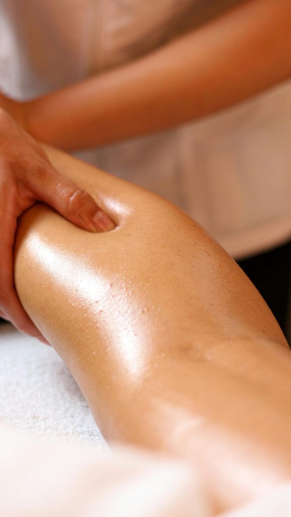 Drainage lymphatique : soulagez vos jambes gonflées rapidement !